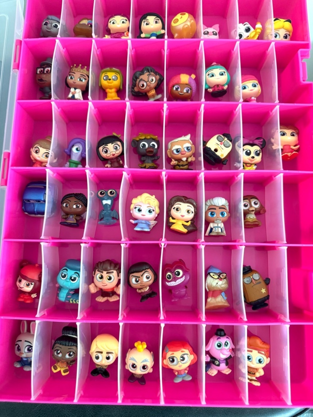 Pink Storage Case w/44 Mini Disney Doorables Figure Collection - Picture 4 of 5